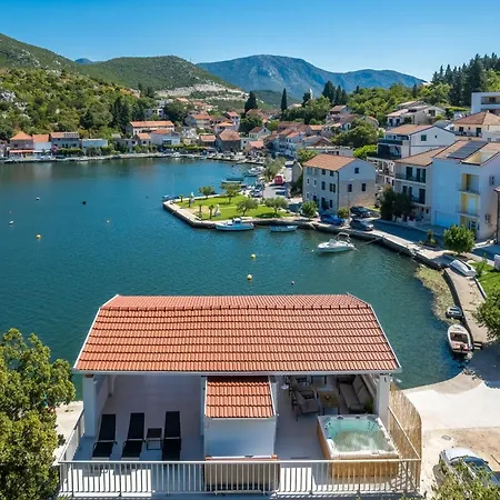 Дом отдыха House With A Parking Space Rogotin, Neretva Delta - Usce Neretve - 24802
